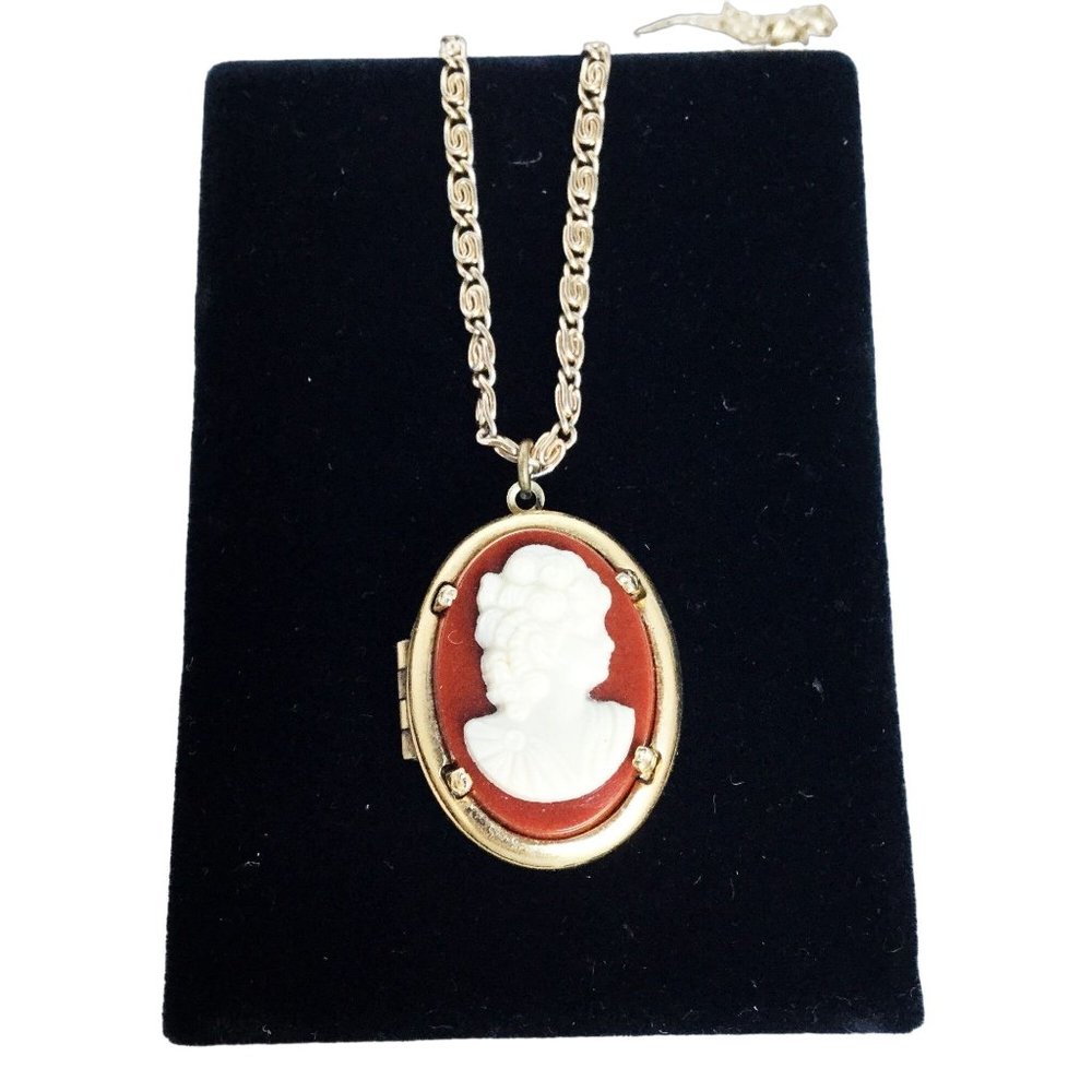 Vintage Celluloid Cameo Locket Necklace Oval Photo Pic Holder Keepsake Pendant